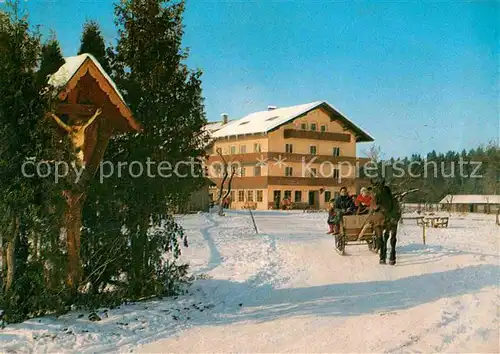 AK / Ansichtskarte Kronberg Hoeslwang Fremdenheim Gut Kronberg Pferdeschlitten Inri Kat. Hoeslwang Chiemgau