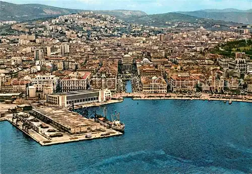AK / Ansichtskarte Trieste Fliegeraufnahme Hafen Panorama Kat. Trieste