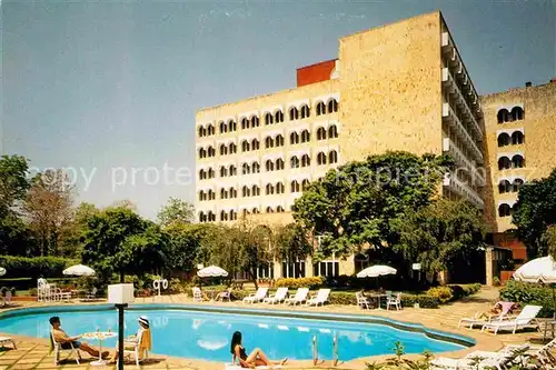 AK / Ansichtskarte Varanasi Taj Ganges Swimmingpool Kat. Varanasi