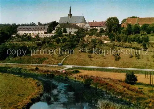 AK / Ansichtskarte Solms Lahn Koenigsberger Diakonissen Mutterhaus der Barmherzigkeit Partie am Fluss Kat. Solms