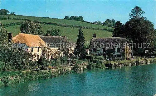 AK / Ansichtskarte Bickleigh Mid Devon Houses on the River Exe