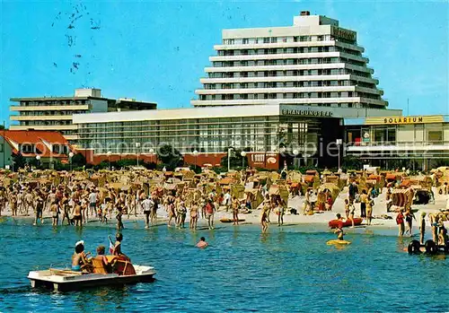 AK / Ansichtskarte Groemitz Ostseebad Strand Meerwasser  Brandungsbad  Kat. Groemitz