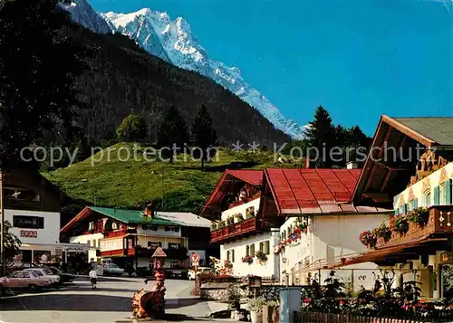 AK / Ansichtskarte Grainau Dorfpartie mit Zugspitze Kat. Grainau