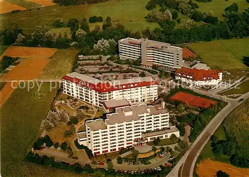 AK / Ansichtskarte Bad Krozingen Fliegeraufnahme Kurkliniken Lazariterhof Schwarzwaldklinik Sinnighofen Haus Baden Kat. Bad Krozingen