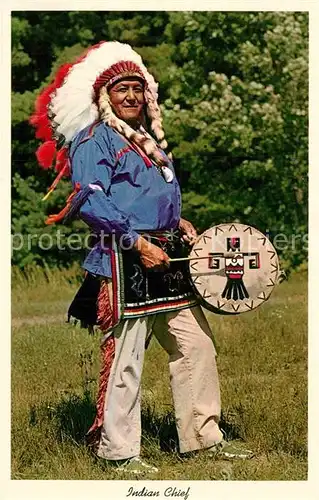 AK / Ansichtskarte Indianer Native American Indian Chief Trommel  Kat. Regionales