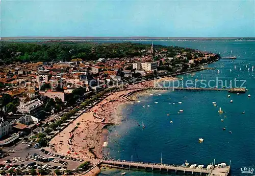 AK / Ansichtskarte Arcachon Gironde Fliegeraufnahme mit Strand Kat. Arcachon