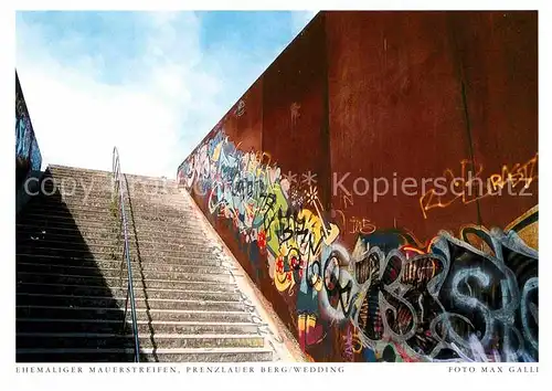 AK / Ansichtskarte Prenzlauer Berg Ehemaliger Mauerstreifen Postkarte aus Harenberg Kalender Kat. Berlin