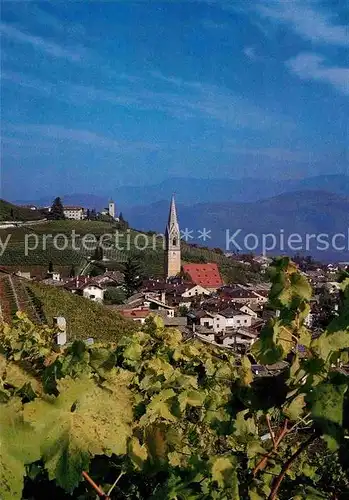 AK / Ansichtskarte Tramin Weinstrasse  Dorfansicht mit Pfarrkirche und Turm im Hintergrund St Jakob Kastelaz