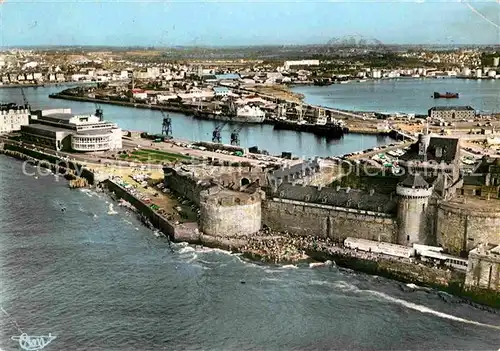 AK / Ansichtskarte Saint Malo Ille et Vilaine Bretagne Les Remparts et le Port vue aerienne Kat. Saint Malo