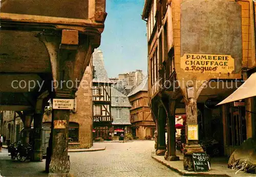 AK / Ansichtskarte Dinan Cite Medievale La Place des Merciers Kat. Dinan