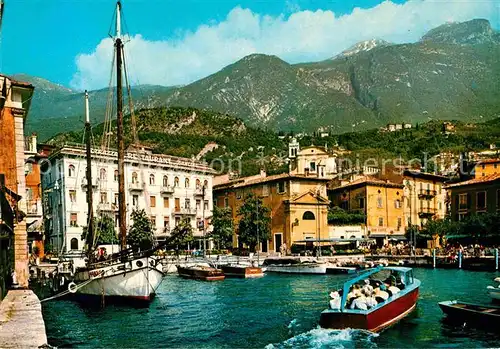 AK / Ansichtskarte Malcesine Lago di Garda Hafenpartie Kat. Malcesine