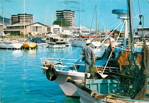 AK / Ansichtskarte Pesaro Hafenpartie Kat. Pesaro