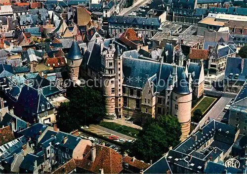 AK / Ansichtskarte Bourges Le Palais Jacques Coeur Vue aerienne Kat. Bourges