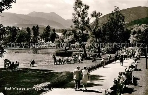 AK / Ansichtskarte Bad Wiessee Tegernsee Kurpromenade mit Hirschberg Mangfallgebirge