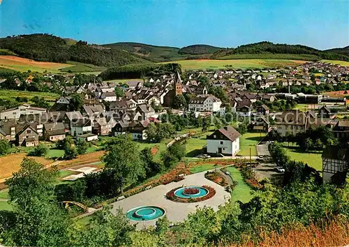 AK / Ansichtskarte Siedlinghausen Panorama Land der tausend Berge Kat. Winterberg