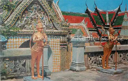 AK / Ansichtskarte Bangkok Kinarees guarding an entrance in the Emerald Buddha Temple Kat. Bangkok
