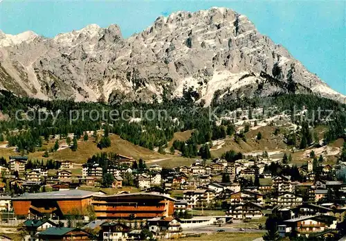AK / Ansichtskarte Cortina d Ampezzo mit Monte Cristallo Kat. Cortina d Ampezzo