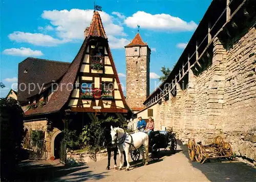 AK / Ansichtskarte Rothenburg Tauber Alte Schmiede Pferdekutsche Stadtmauer Turm Kat. Rothenburg ob der Tauber