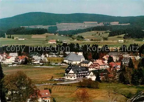 AK / Ansichtskarte Hinterzarten Panorama Heilklimatischer Kurort Wintersportplatz im Schwarzwald Kat. Hinterzarten