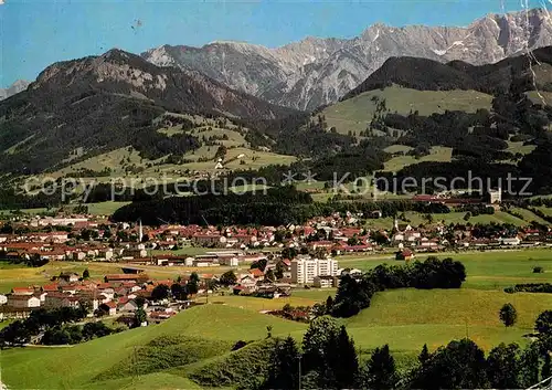 AK / Ansichtskarte Sonthofen Oberallgaeu Gesamtansicht mit Daumengruppe Allgaeuer Alpen Kat. Sonthofen