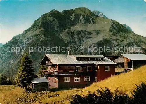 AK / Ansichtskarte Mittelberg Kleinwalsertal Alpengaststaette Buehlalpe mit Baehrenkopf Widderstein Allgaeuer Alpen Kat. Oesterreich
