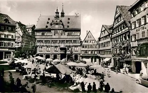 AK / Ansichtskarte Tuebingen Marktplatz Rathaus Kat. Tuebingen