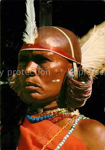 AK / Ansichtskarte Typen Afrika Kikuyu Woman 