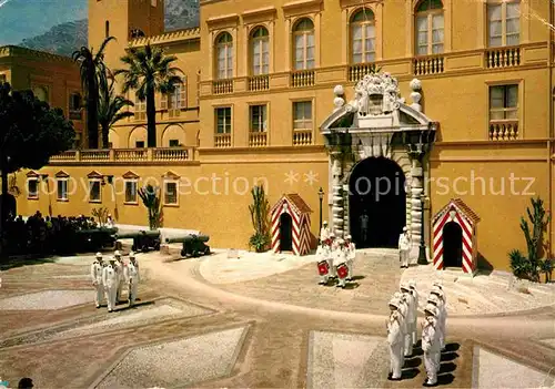 AK / Ansichtskarte Leibgarde Wache Monaco Palais Princier Releve de la Garde  Kat. Polizei