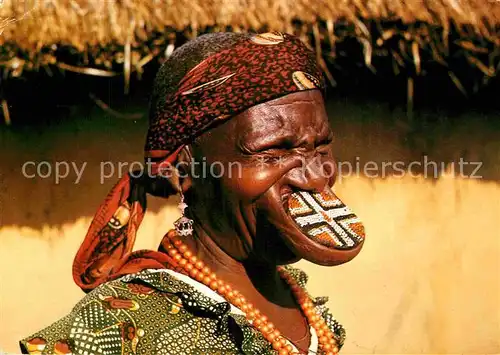 AK / Ansichtskarte Typen Afrika Platter Mouthed Woman 