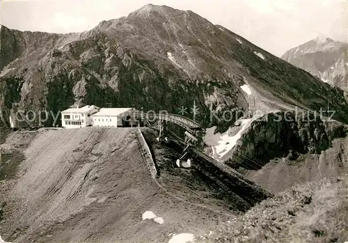 AK / Ansichtskarte Kleinwalsertal Kanzelwandbahn Bergstation mit Hammerspitze Kat. Oesterreich