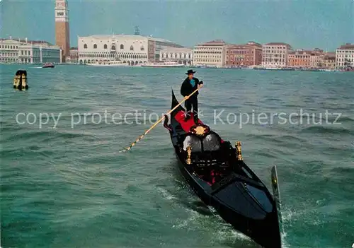 AK / Ansichtskarte Venezia Venedig Sfumature di grandeza Gondole sur la lagune Kat. 