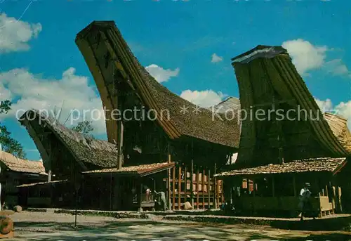 AK / Ansichtskarte Sulawesi Indonesien Traditional House Tana Toraja