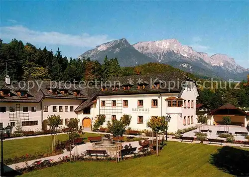 AK / Ansichtskarte Berchtesgaden Rathaus und Haus des Gastes mit Untersberg Berchtesgadener Alpen Kat. Berchtesgaden