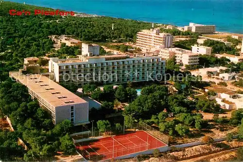 AK / Ansichtskarte Can Picafort Mallorca Hotelanlage mit Tennisplatz Fliegeraufnahme Kat. Spanien