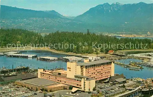 AK / Ansichtskarte Vancouver British Columbia Bayshore Inn North Shore Mountains  Kat. Vancouver
