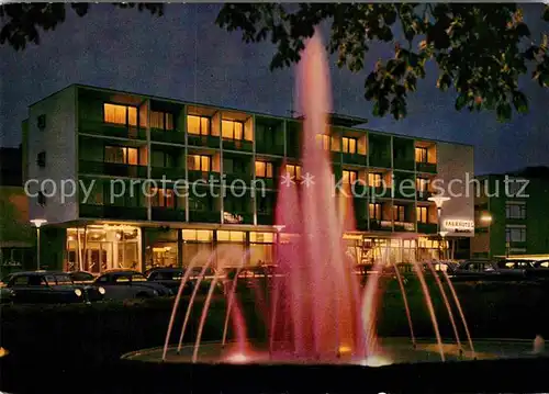 AK / Ansichtskarte Reutlingen Tuebingen Listplatz mit Parkhotel Leuchtfontaene Nachtaufnahme