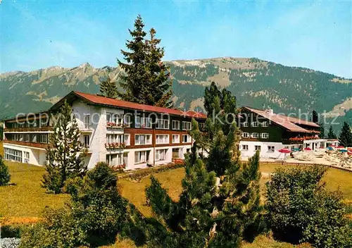 AK / Ansichtskarte Sonthofen Oberallgaeu Kur  und Sporthotel Allgaeuer Berghof Kat. Sonthofen