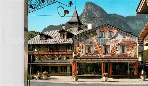 AK / Ansichtskarte Oberammergau Passionsspielort Dorfplatz mit Fresko Das Geluebde Kat. Oberammergau