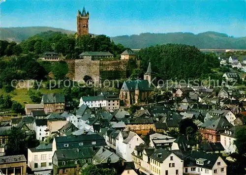 AK / Ansichtskarte Dillenburg Stadtbild mit Burg Kat. Dillenburg
