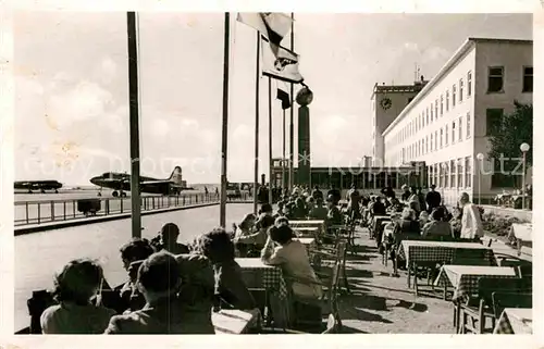 AK / Ansichtskarte Frankfurt Main Flughafen Empfangsgebaeude Kaffeegarten Kat. Frankfurt am Main