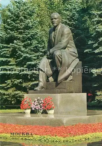 AK / Ansichtskarte Moscow Moskva Statue of Lenin Kremlin  Kat. Moscow