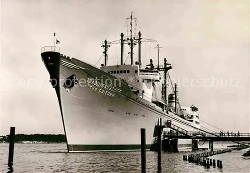 AK / Ansichtskarte Schiffe Ships Navires Traditionsschiff Typ Frieden Rostock 