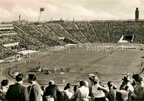 AK / Ansichtskarte Stadion Leipzig Stadion der Hunderttausend  Kat. Sport