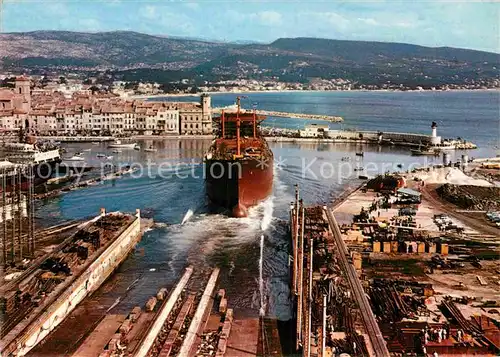 AK / Ansichtskarte La Ciotat Schiffereiwerft Kat. La Ciotat