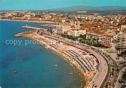 AK / Ansichtskarte Saint Raphael Var Strand Kat. Saint Raphael