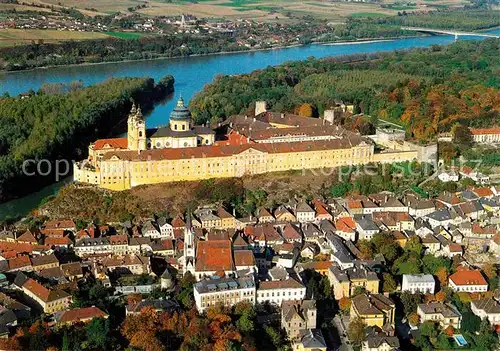 AK / Ansichtskarte Melk Donau Fliegeraufnahme Stift Kat. Melk Wachau