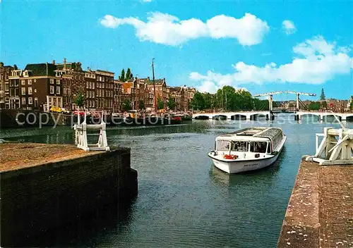 AK / Ansichtskarte Amsterdam Niederlande Amstel mit Magere Bruecke Ausflugsboot Kat. Amsterdam