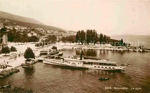 AK / Ansichtskarte Neuchatel NE Hafen Kat. Neuchatel