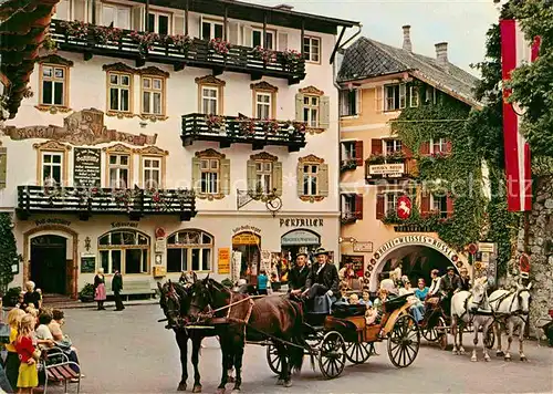 AK / Ansichtskarte Pferdekutschen St. Wolfgang am Wolfgangsee Marktplatz Hotel Post  Kat. Tiere