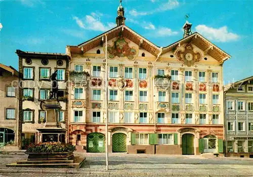 AK / Ansichtskarte Bad Toelz Rathaus Brunnen Kat. Bad Toelz